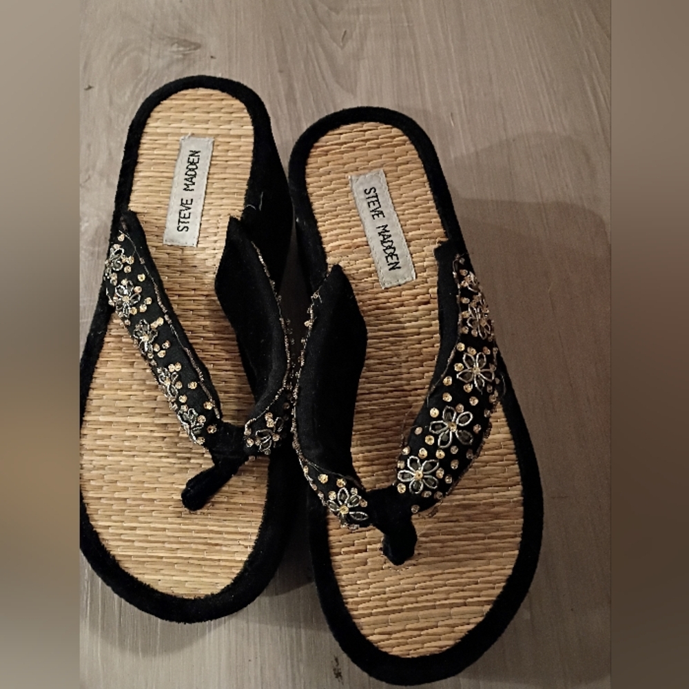 Steve Madden Black Floral Embellished Sandals